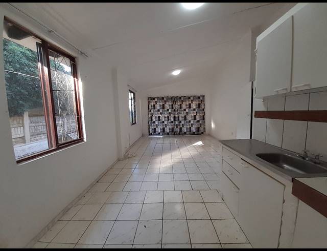 1 BEDROOM APARTMENT RENTED IN WINKLESPRUIT